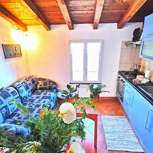 Cinque Terre Sea View Apartment Vernazza